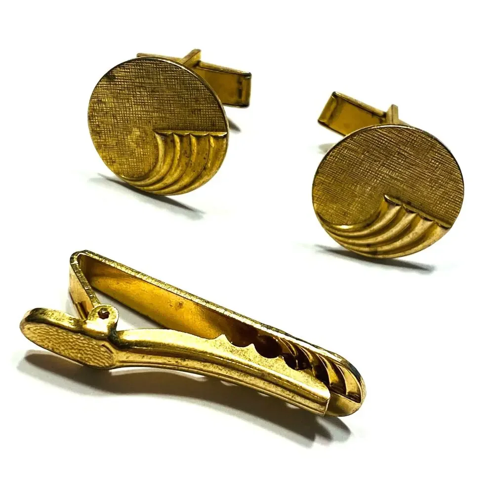 Vintage Mid Century Men’s jewelry Set Cufflinks & Matching Tie Bar Gold Rounds